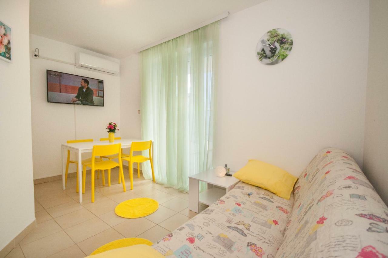 New Lovorka 7 Apt. 4+1 In Baska  Exterior photo